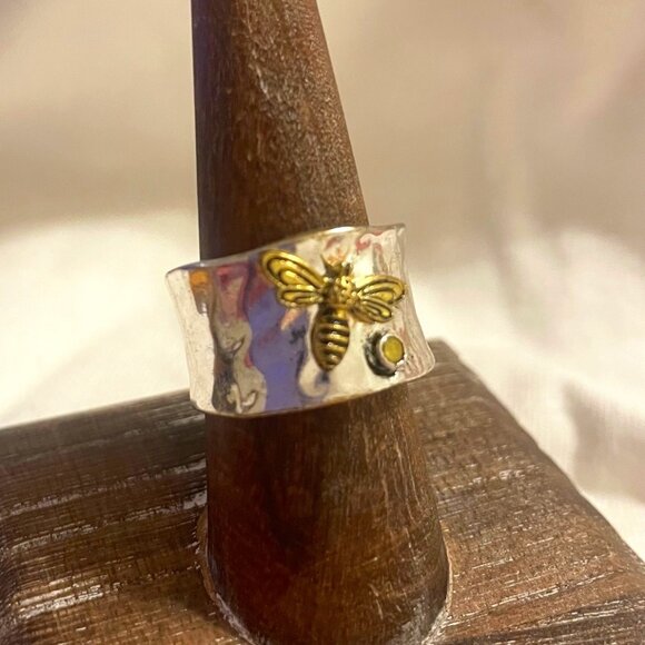 Silver and Gold Bee Ring Size 6.5 - Picture 2 of 2